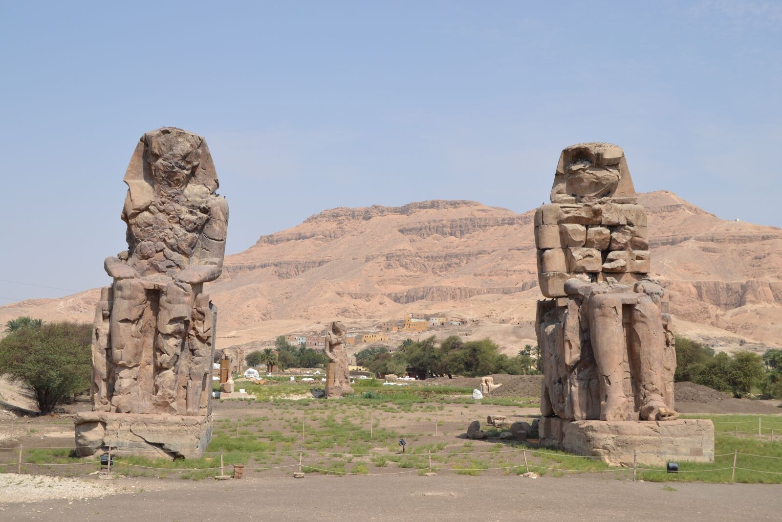 Nikon D3100 sample photo. Colossus, luxor, egypt photography