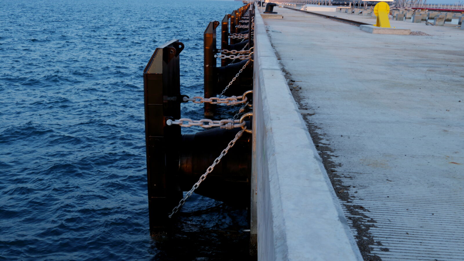 Canon EF-S 24mm F2.8 STM sample photo. Jetty's frontlines photography