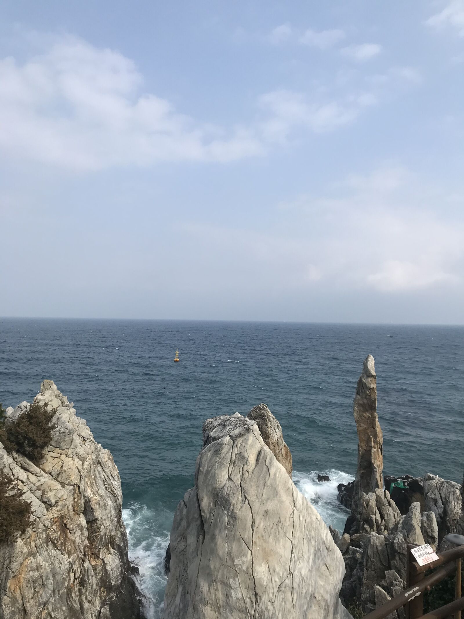 iPhone 7 back camera 3.99mm f/1.8 sample photo. Candlestick rock, sea, rock photography