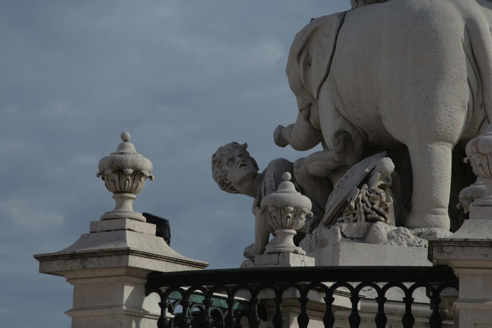 Nikon D5100 sample photo. Lisbon, portugal, low photography