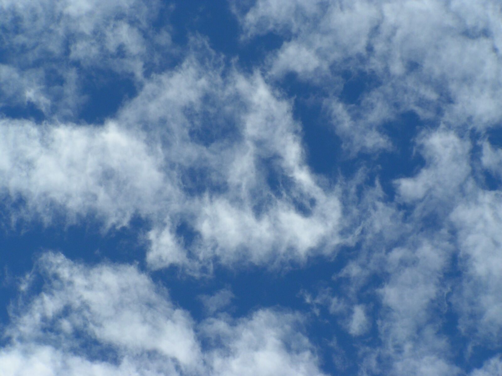 KONICA MINOLTA DiMAGE Z1 sample photo. Clouds, cloudy, sky photography