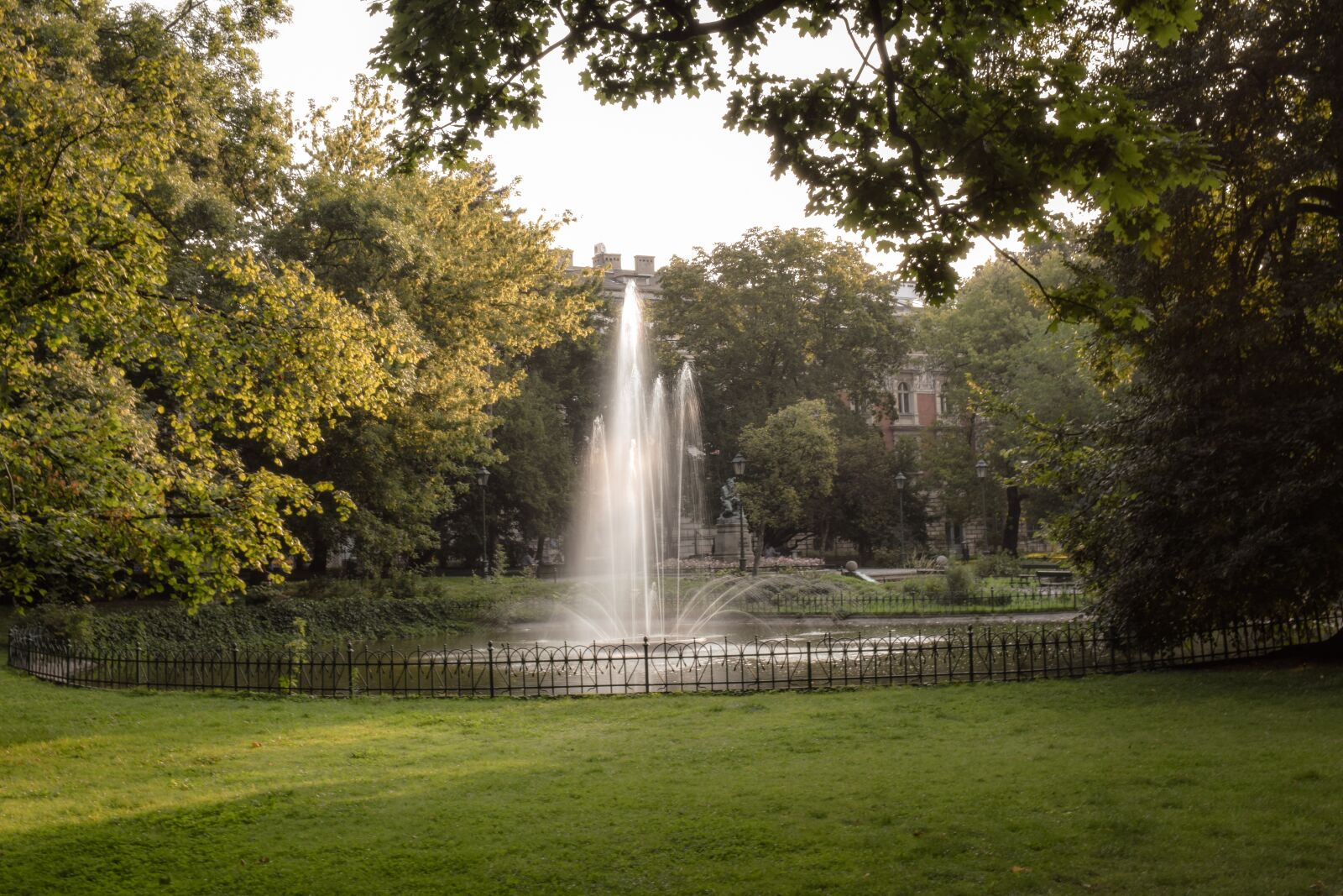 Nikon D3300 sample photo. Fountain, water, garden photography