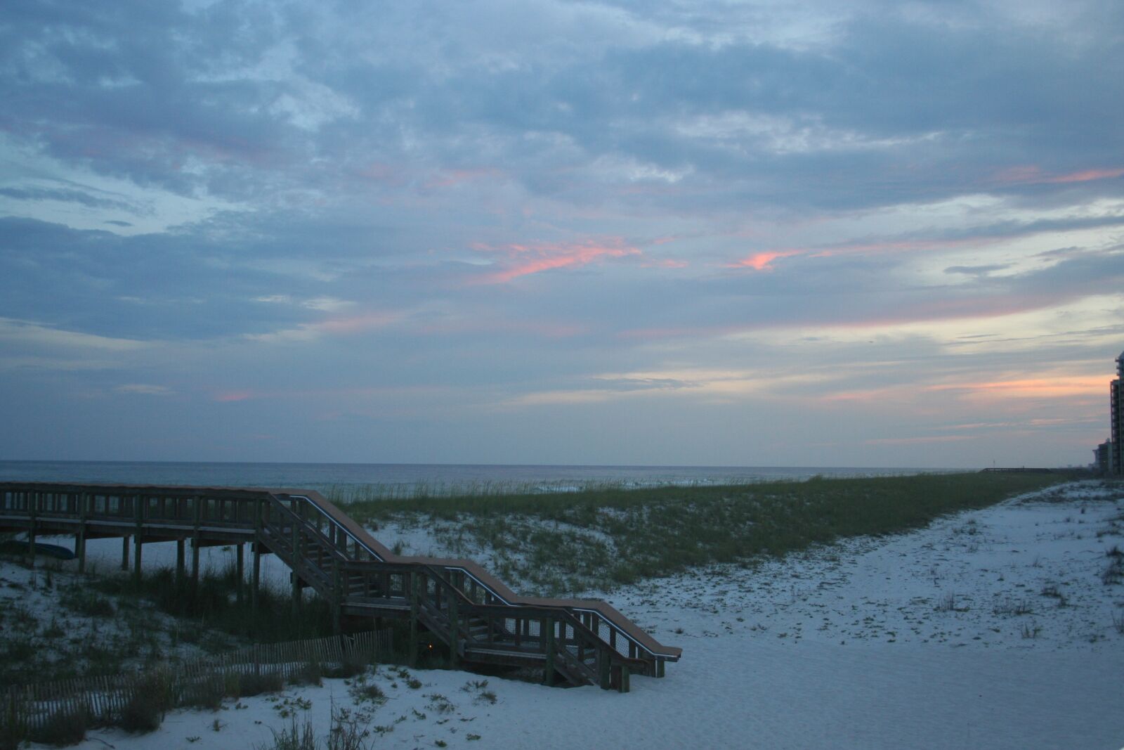 Canon EOS 350D (EOS Digital Rebel XT / EOS Kiss Digital N) sample photo. Beach, sunset photography