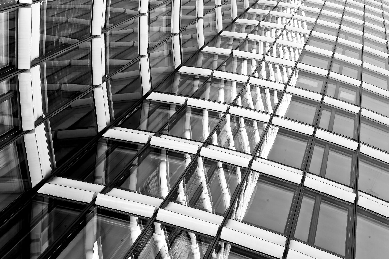 Olympus OM-D E-M10 sample photo. Architecture, skyscraper, glass facades photography