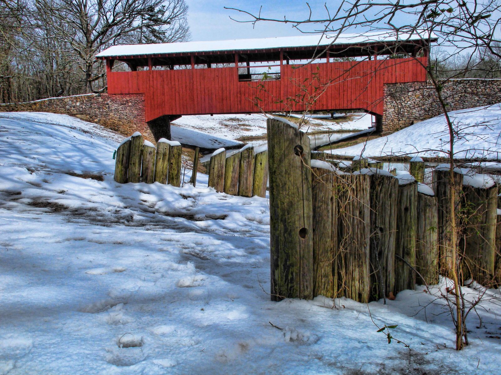 Nikon Coolpix S550 sample photo. Covered bridge, snow, winter photography