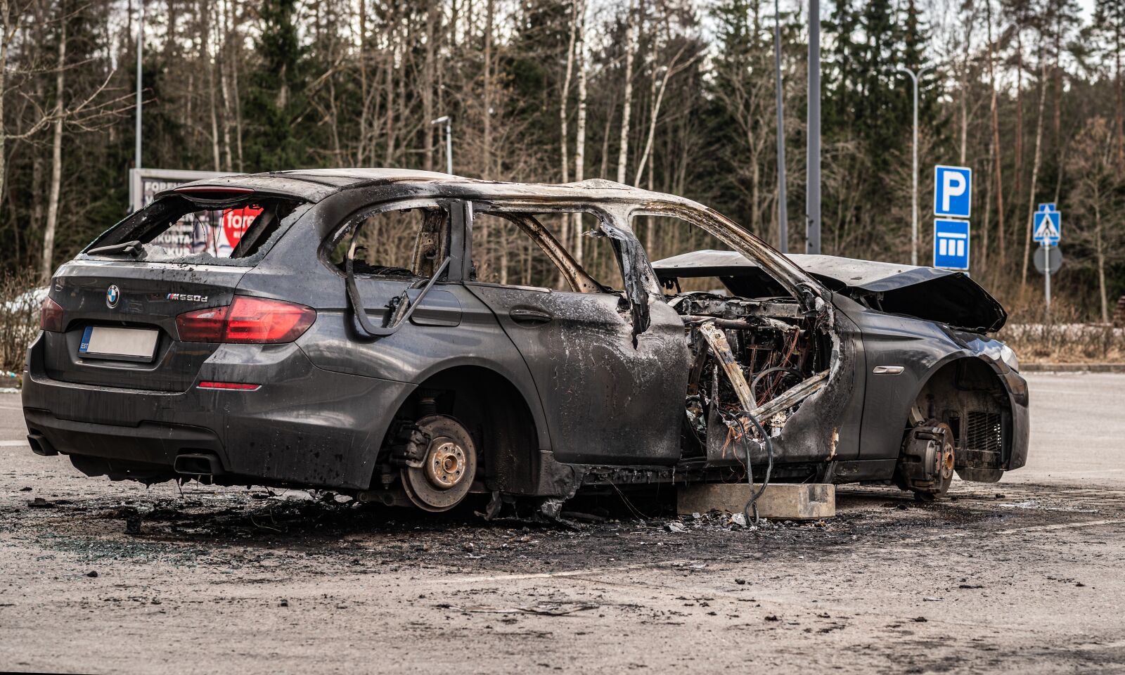 Nikon Z6 sample photo. Car, wreck, vehicle photography