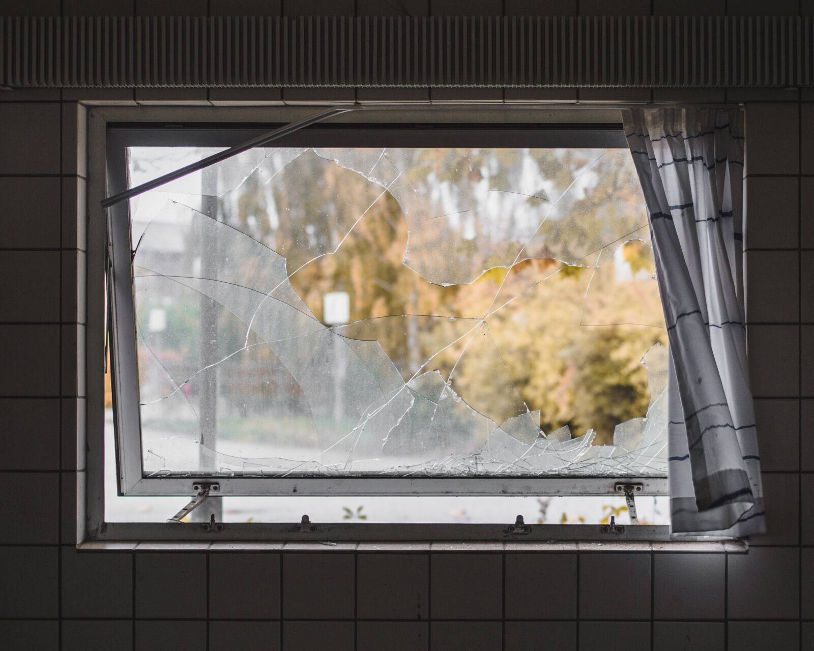 Nikon D3200 sample photo. Window, mood, fog photography