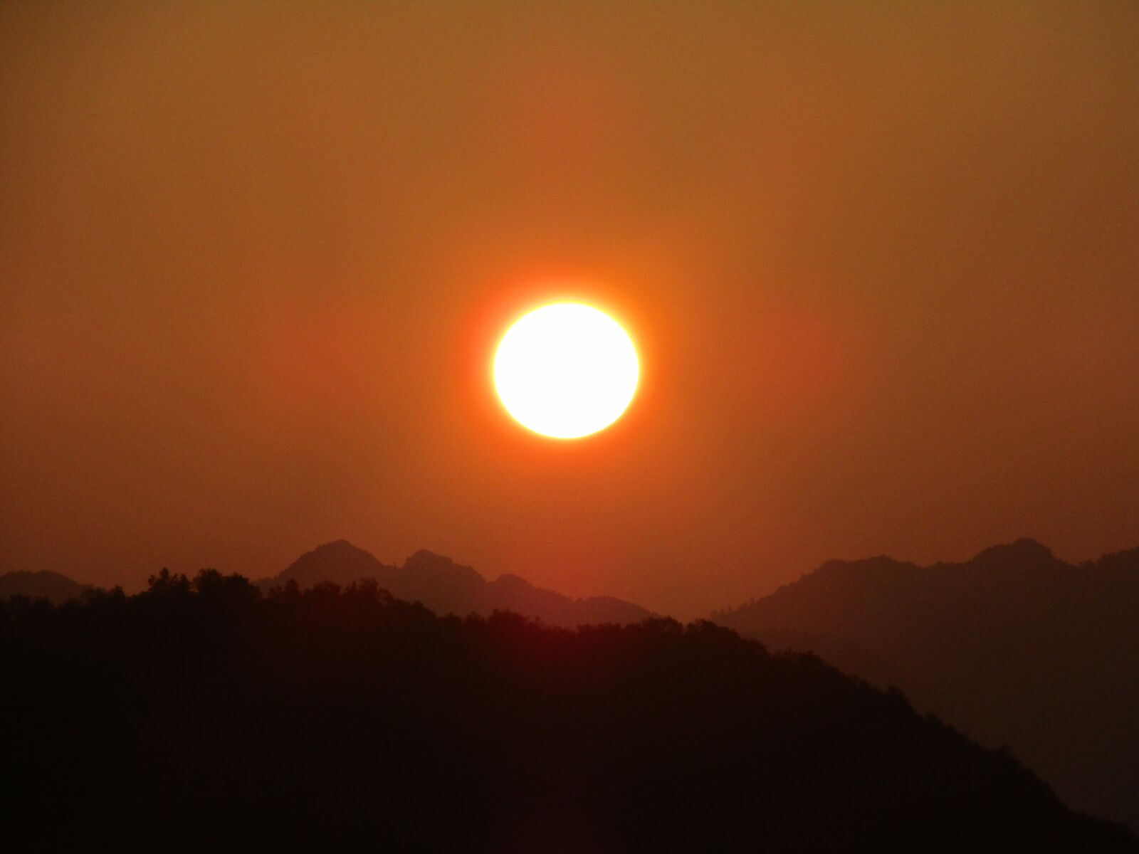 Canon POWERSHOT SX430 IS sample photo. Sunrise, mountains, nature photography