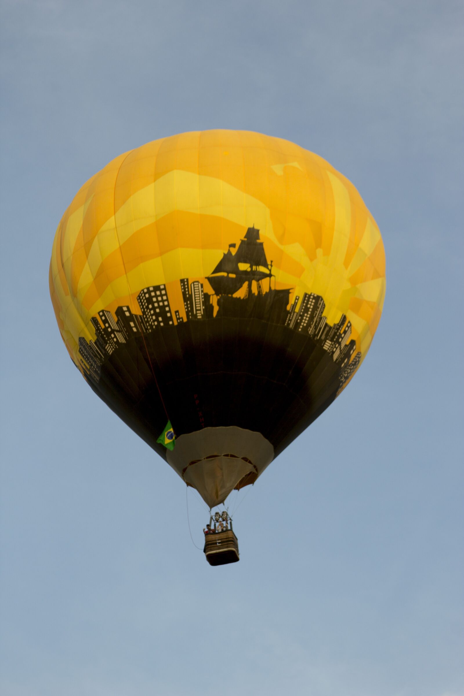 Canon EOS 60D + Canon EF 28-135mm F3.5-5.6 IS USM sample photo. Balloon, hot air ballooning photography