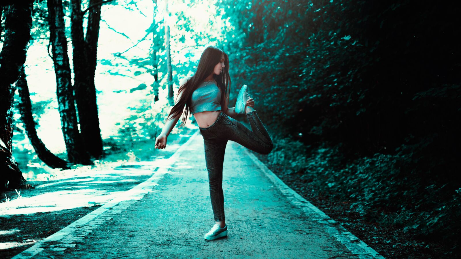 Canon EOS 5D Mark III sample photo. Tall jeans, skinny jeans photography