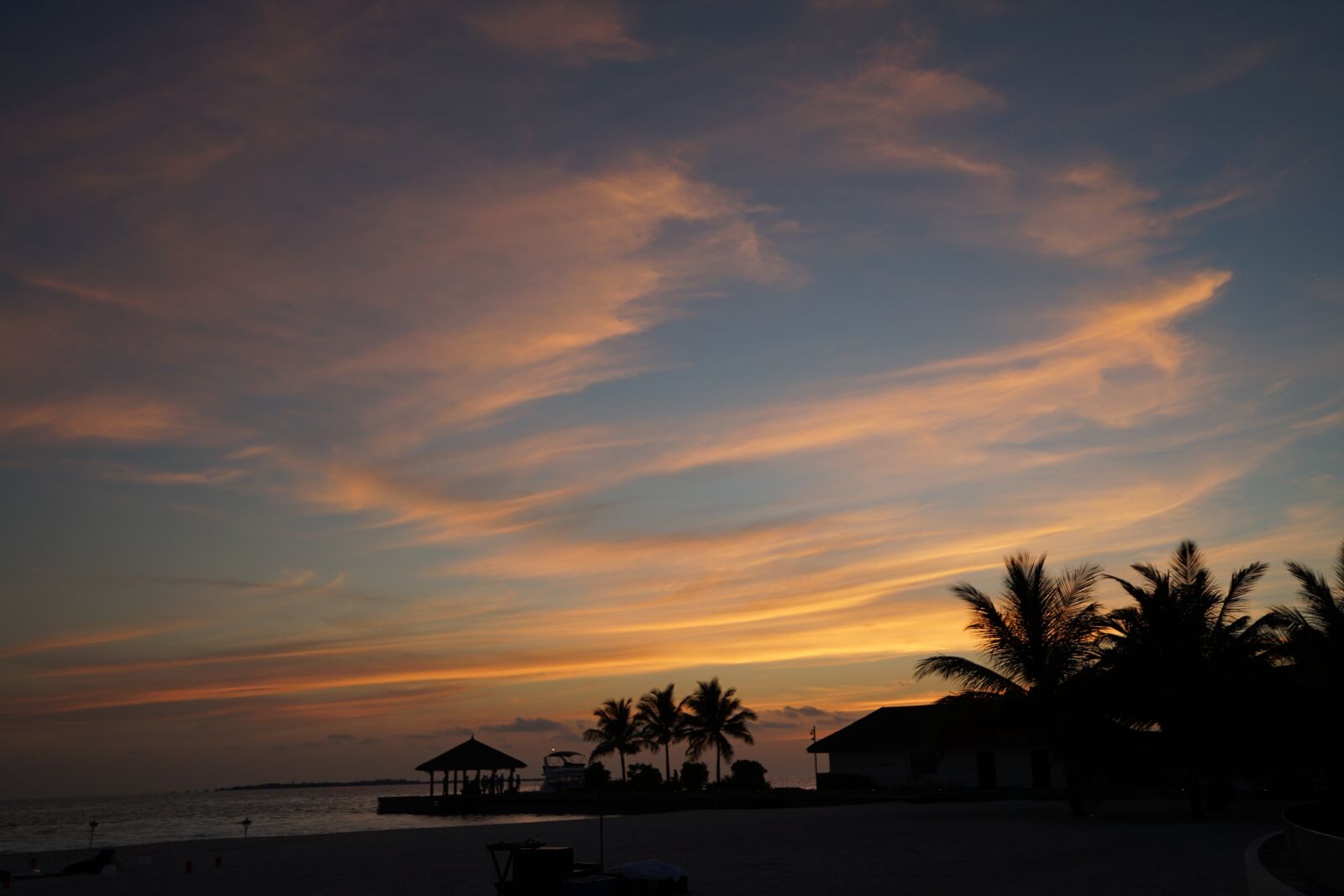 Sony a7 II + Sony Vario-Tessar T* FE 16-35mm F4 ZA OSS sample photo. Sky, maldives, the night photography