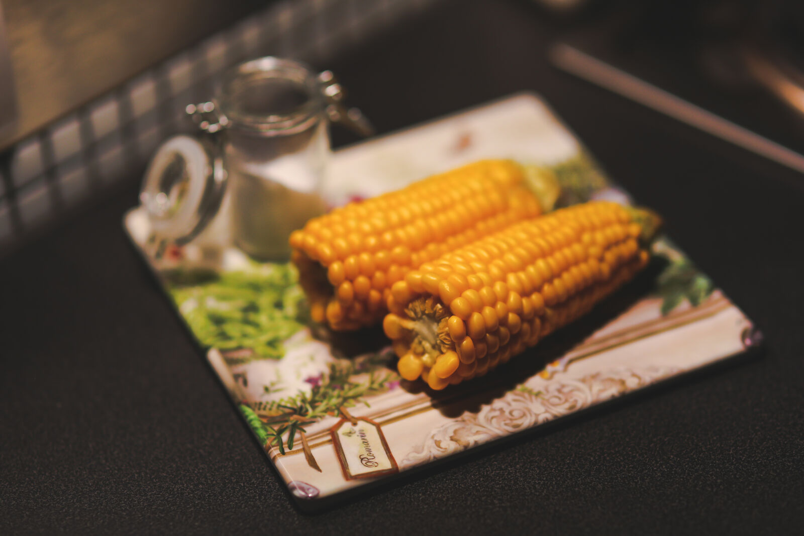 Canon EOS 6D + Sigma 85mm F1.4 EX DG HSM sample photo. Boiled, corn photography