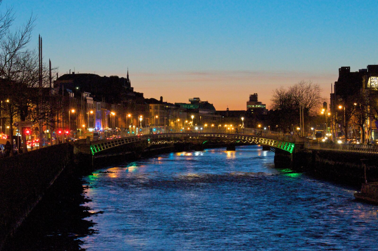 Nikon D90 sample photo. Ireland, dublin, liffey photography