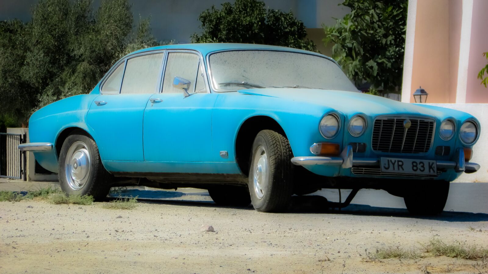 Canon PowerShot SX400 IS sample photo. Old car, vintage, vintage photography