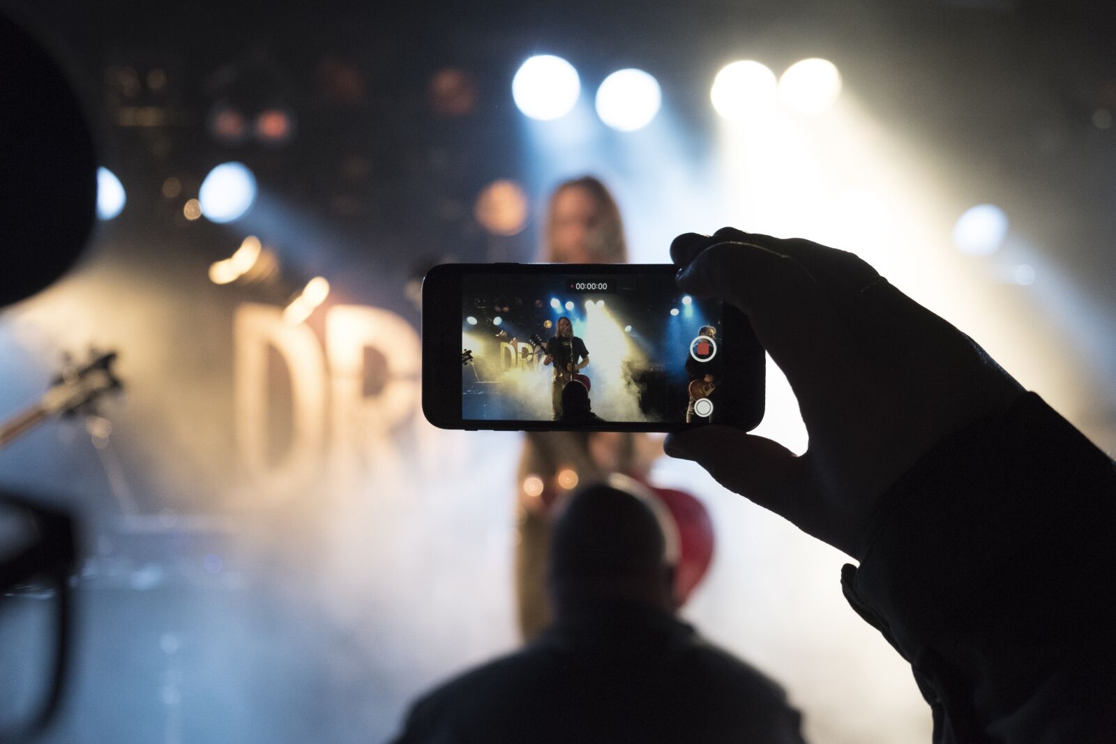 Fujifilm X-T20 sample photo. Concert, rock band, singing photography