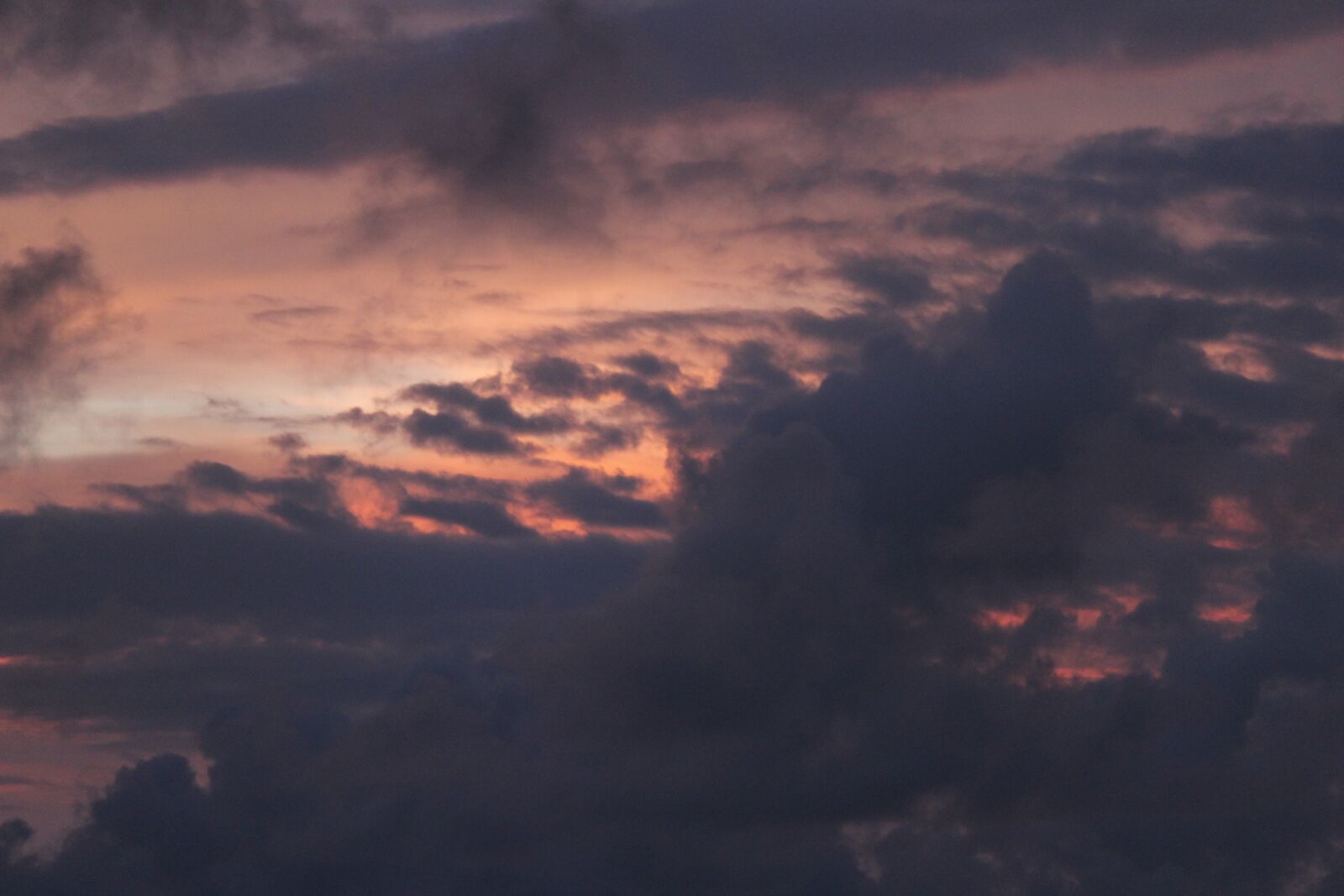 Canon EOS 1200D (EOS Rebel T5 / EOS Kiss X70 / EOS Hi) sample photo. Sky, clouds, sunset photography