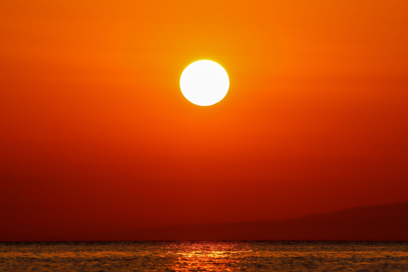 Canon EOS 200D (EOS Rebel SL2 / EOS Kiss X9) sample photo. Sunset, sea, sky photography