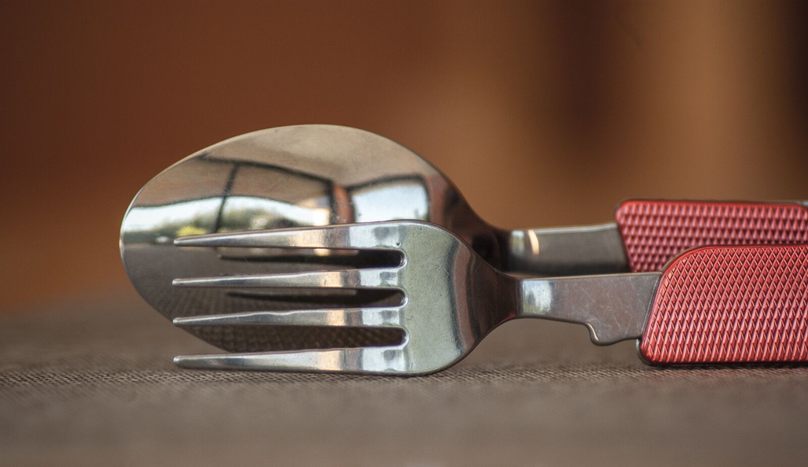 Tamron AF 70-300mm F4-5.6 Di LD Macro sample photo. Cutlery, fork, spoon photography