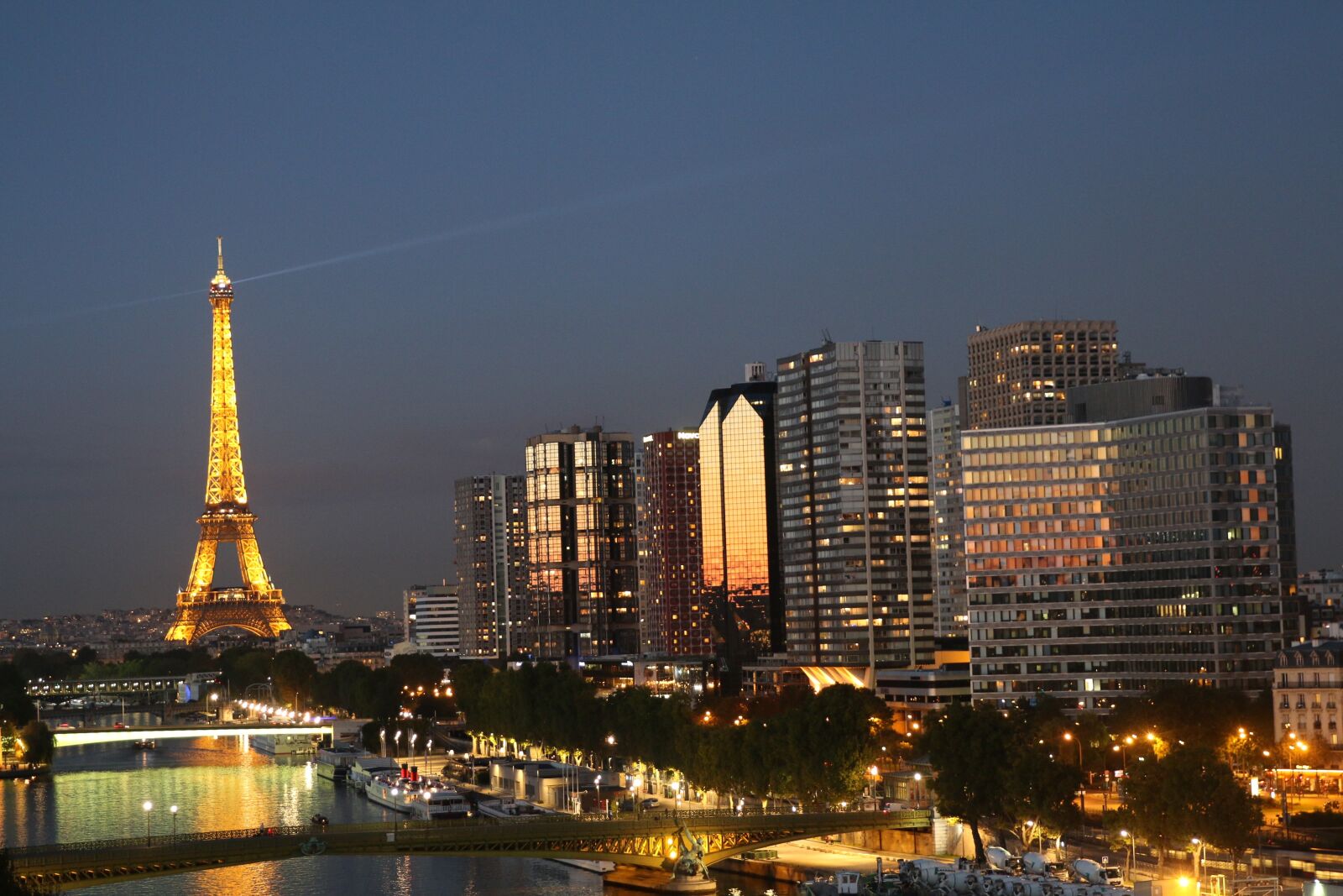 Canon EF 24-70mm F2.8L II USM sample photo. Eiffle tower, france, monument photography