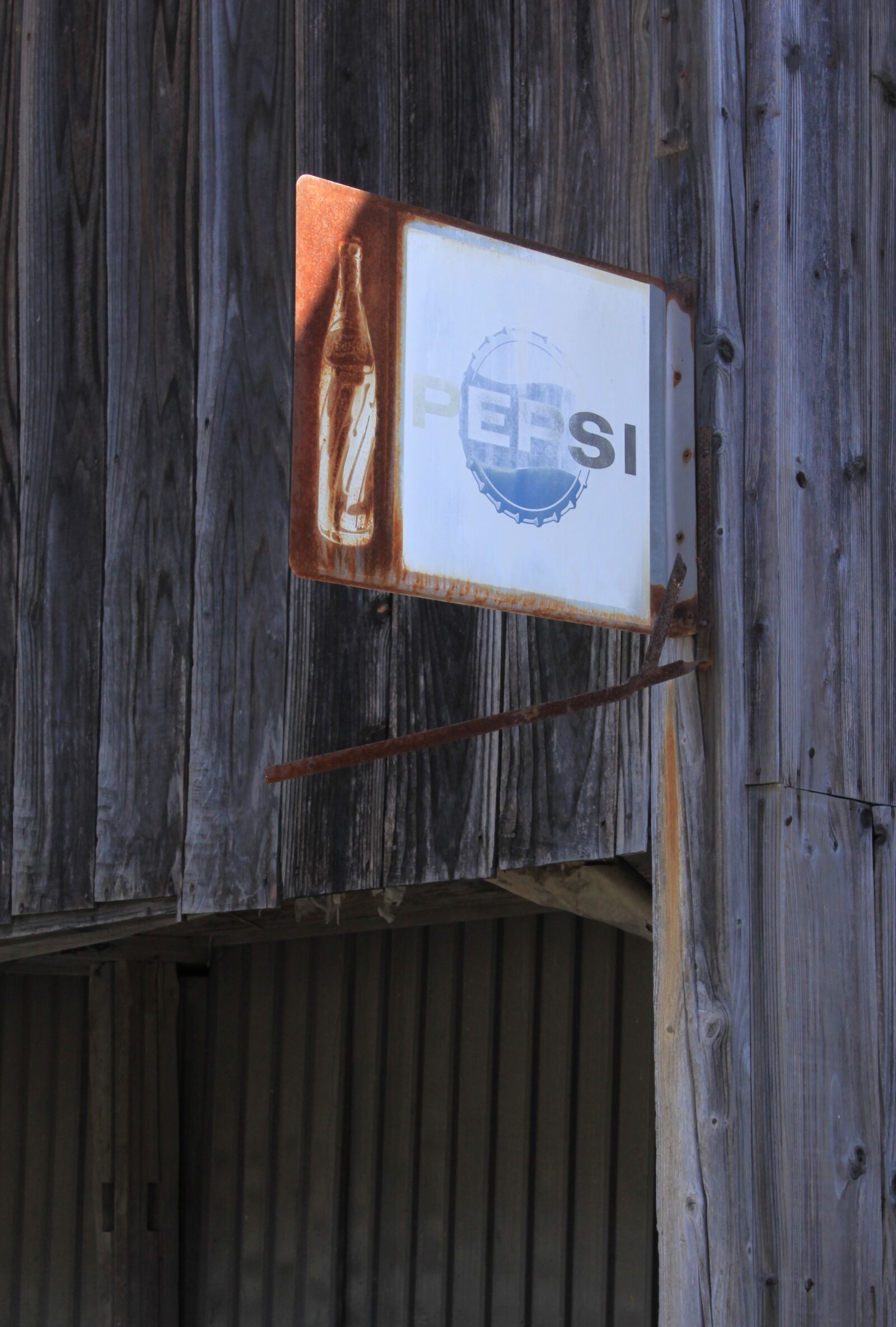 Canon EOS 50D sample photo. Building, sign, old photography