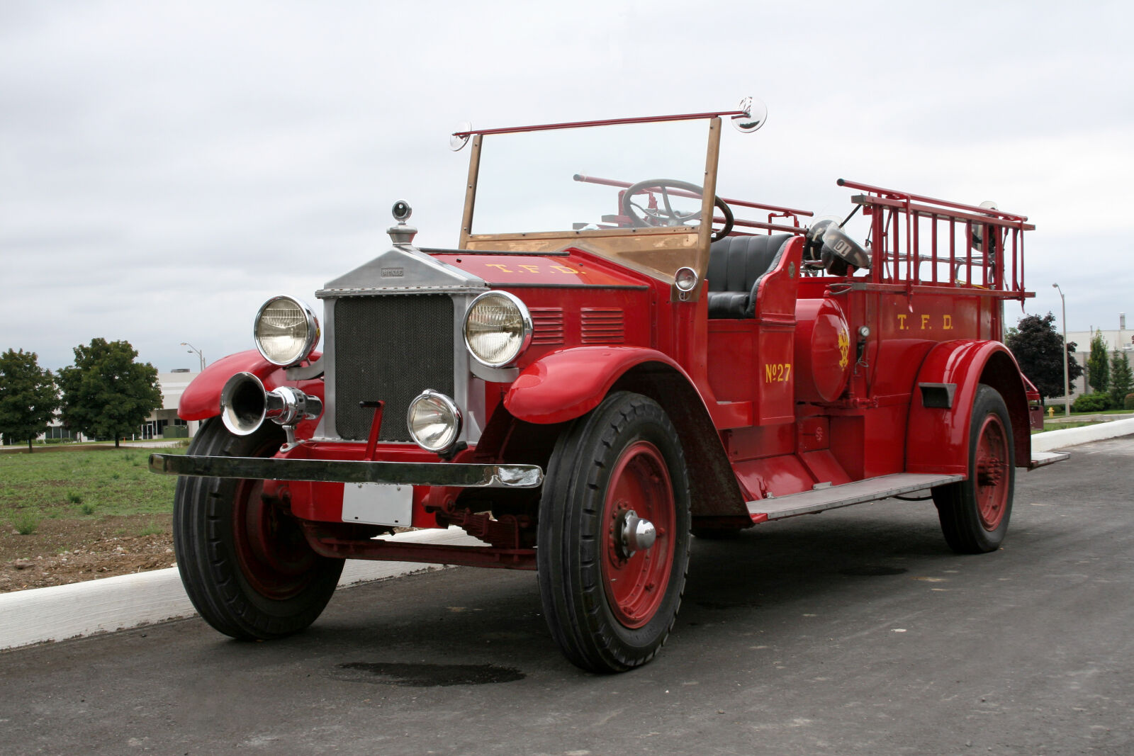 Canon EOS 20D sample photo. Fire, truck, vintage, car photography