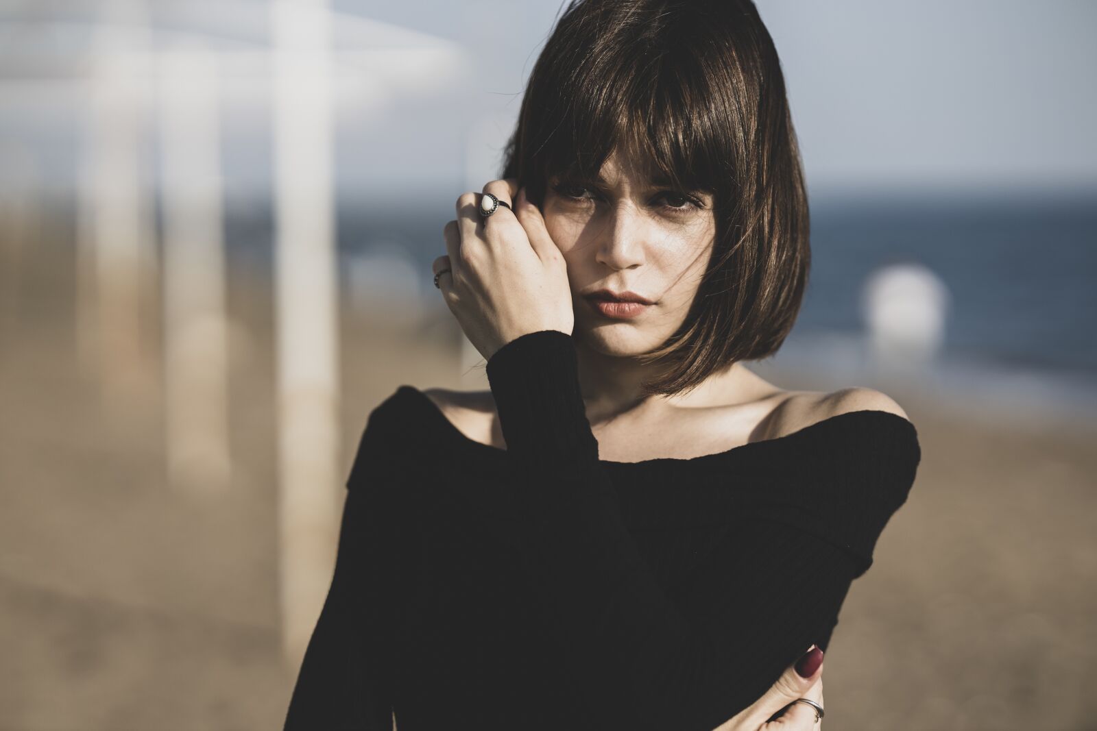 Canon RF 85mm F1.2L USM sample photo. Model, woman, pose photography