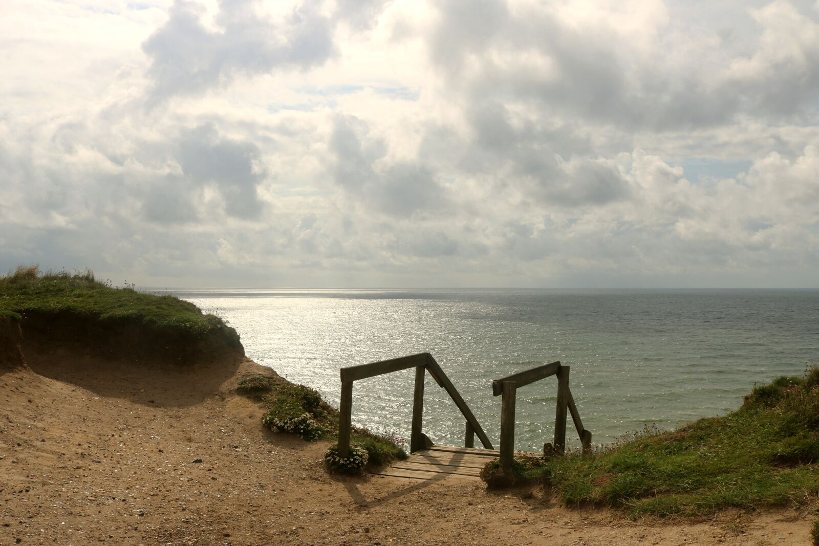Canon EOS 750D (EOS Rebel T6i / EOS Kiss X8i) sample photo. Denmark, sea, stairs photography
