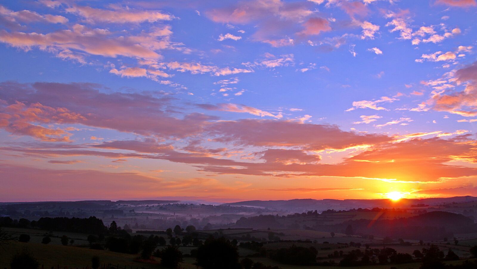 Canon EOS 650D (EOS Rebel T4i / EOS Kiss X6i) sample photo. Sunrise, sun, morgenrot photography