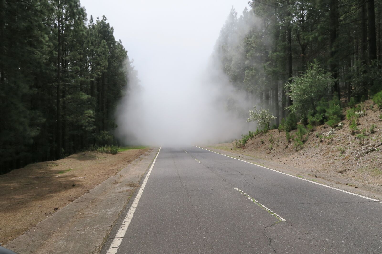 Canon PowerShot G7 X sample photo. Clouds, smoke, road photography