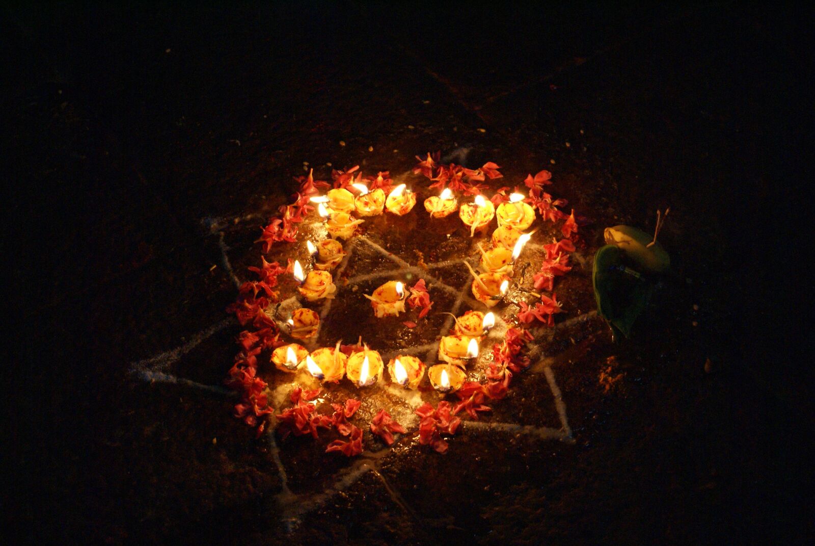 Sony Alpha DSLR-A100 sample photo. Night, fire, light photography