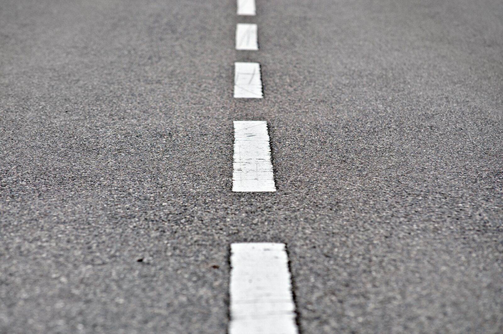 Nikon D90 sample photo. Road, mark, traffic photography