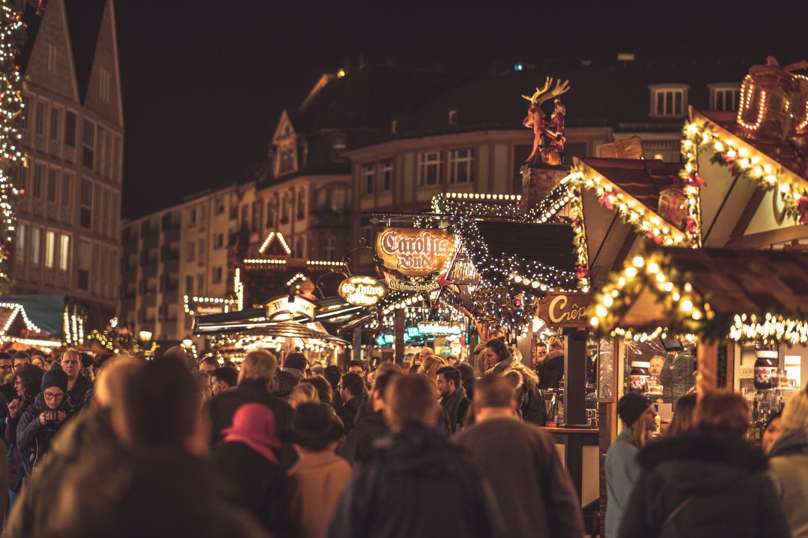 Sony a7R III + Samyang AF 85mm F1.4 FE sample photo. Christmas market, christmas, frankfurt photography