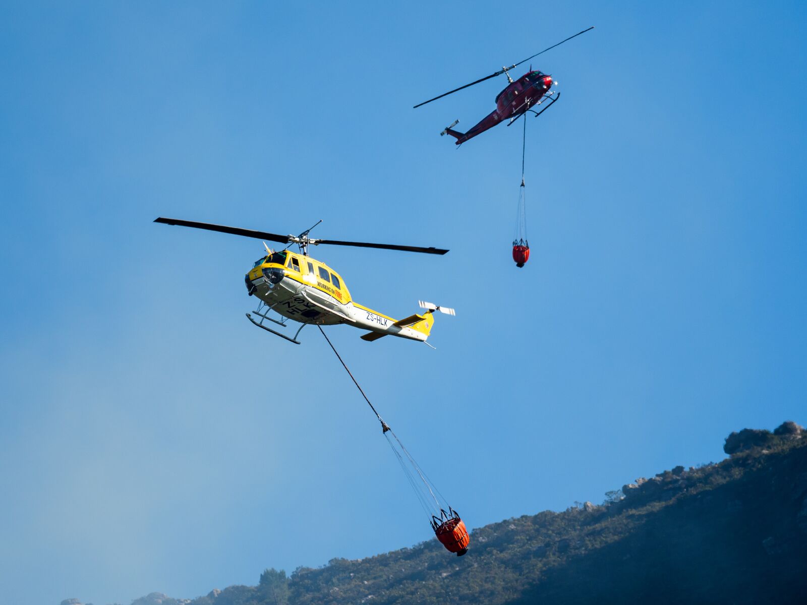 OLYMPUS M.300mm F4.0 sample photo. Fire fighting helicopters, helicopter photography