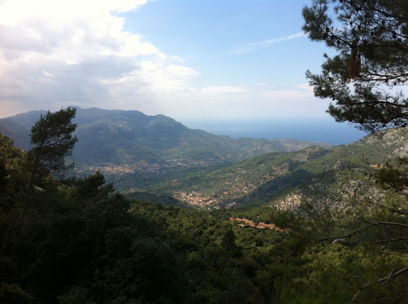 Apple iPhone 4 sample photo. Mountain, forest, trees photography