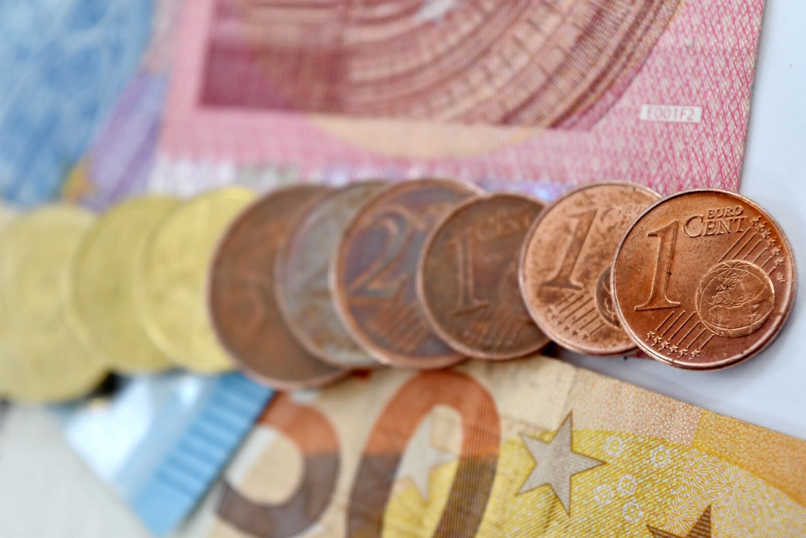 Nikon D5500 sample photo. Cent, coins, finance, focus photography