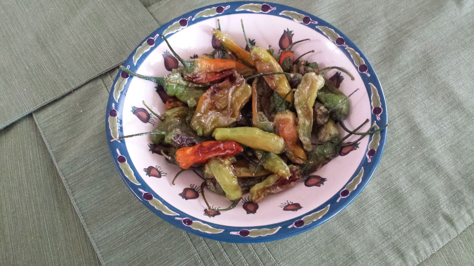 Samsung Galaxy S4 sample photo. Shishito, peppers, appetizer photography