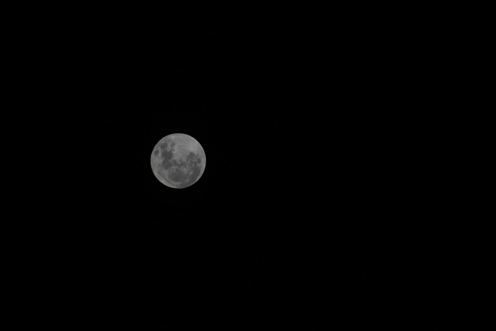 Canon EF 75-300mm f/4-5.6 sample photo. Moon, night, moonlight photography
