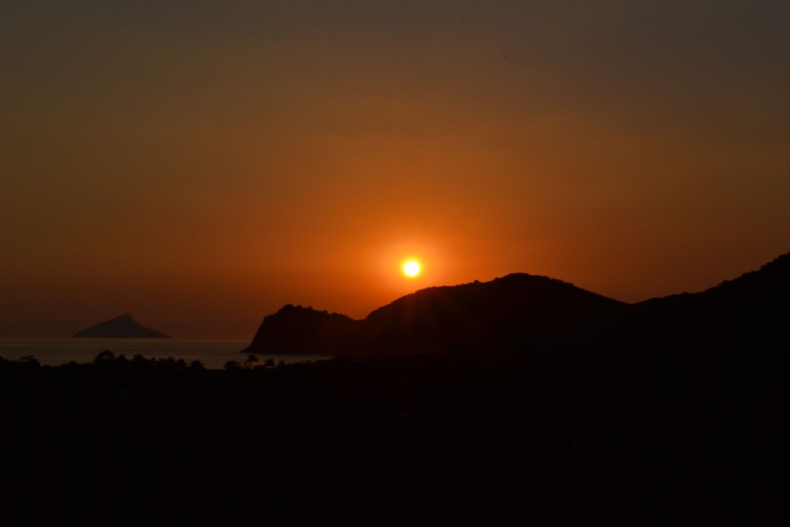 Nikon D3100 sample photo. Sunset, mountains, silhouette photography