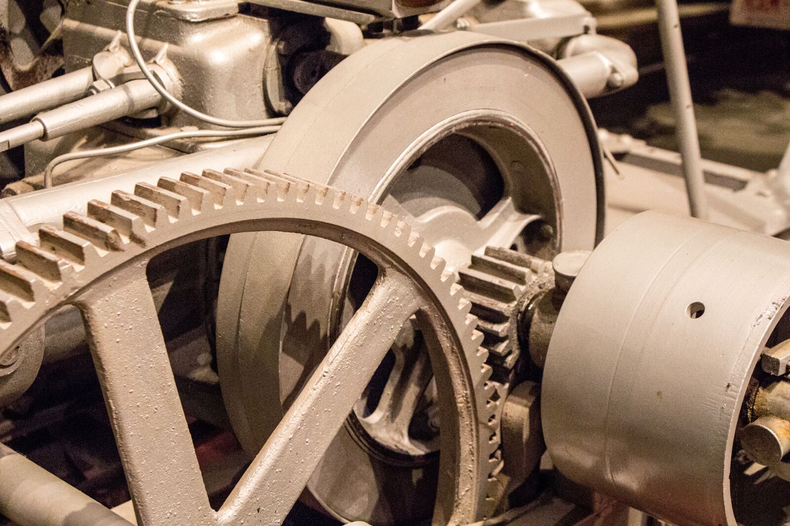 Canon EOS 700D (EOS Rebel T5i / EOS Kiss X7i) sample photo. Gears, mechanical, mechanism photography
