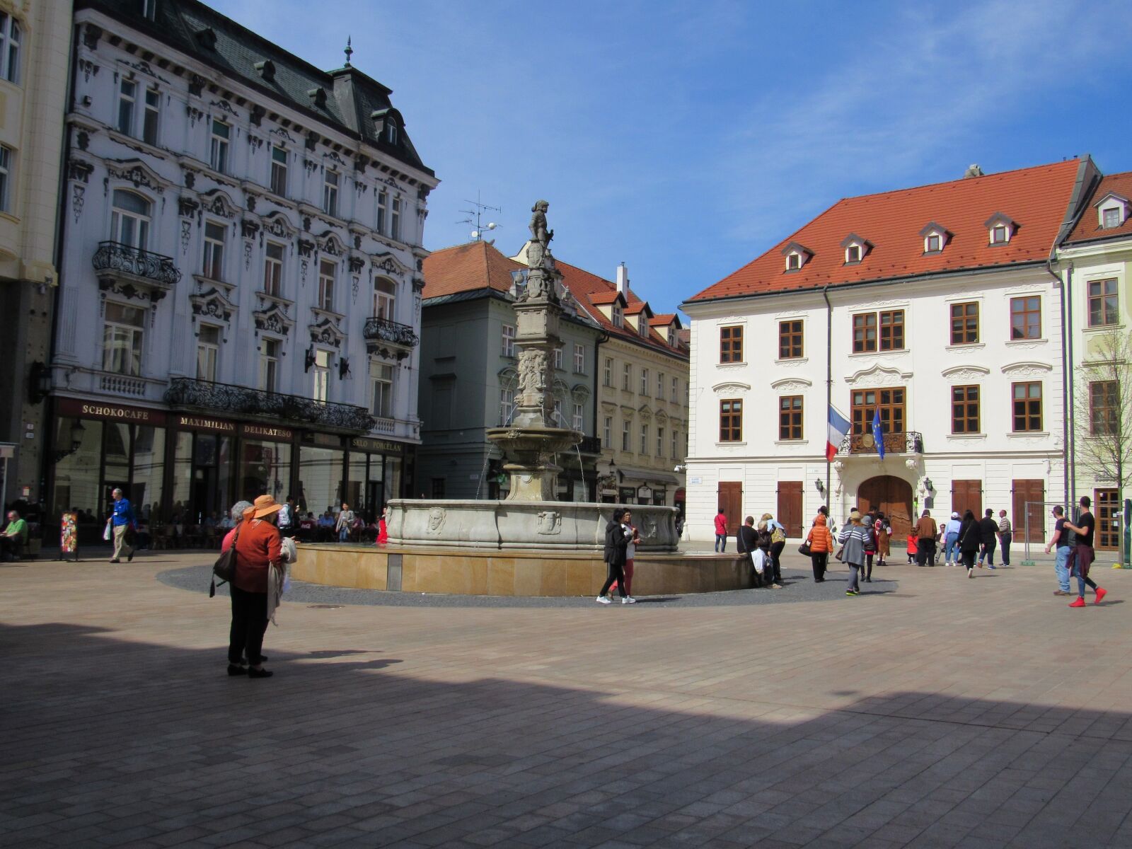 Canon PowerShot SX530 HS sample photo. Bratislava, slovakia, center photography