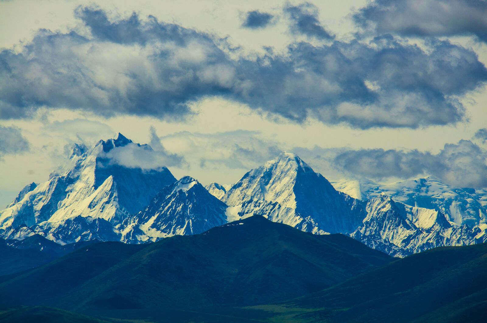 Nikon D7000 sample photo. Gongga snow mountain, cloud photography