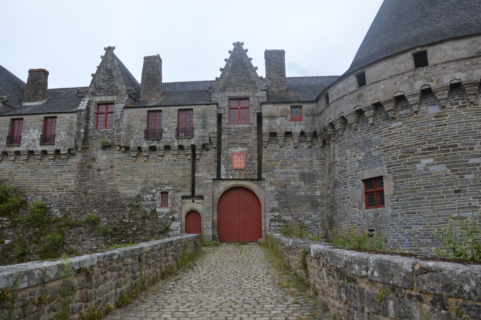 Nikon D3200 sample photo. Castle, pierre, brittany photography