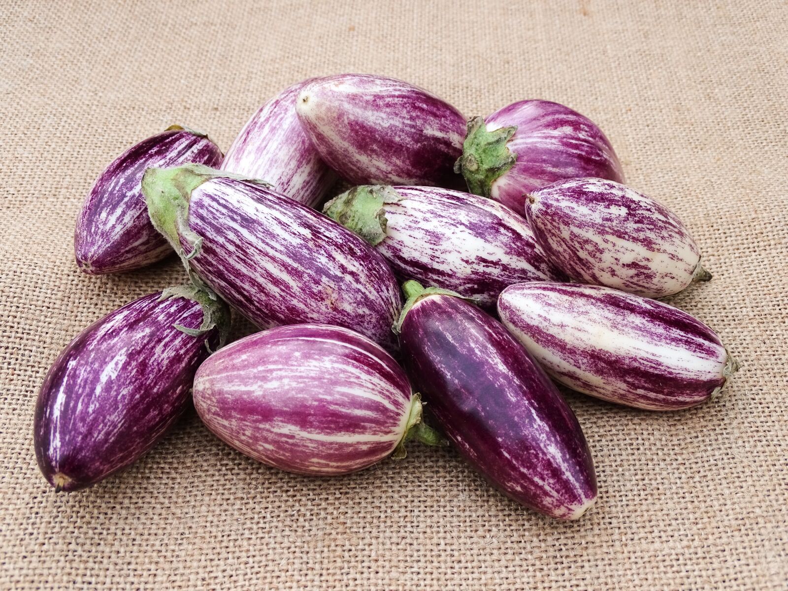 Sony Cyber-shot DSC-HX400V sample photo. Vegetables, eggplant, mediterranean photography