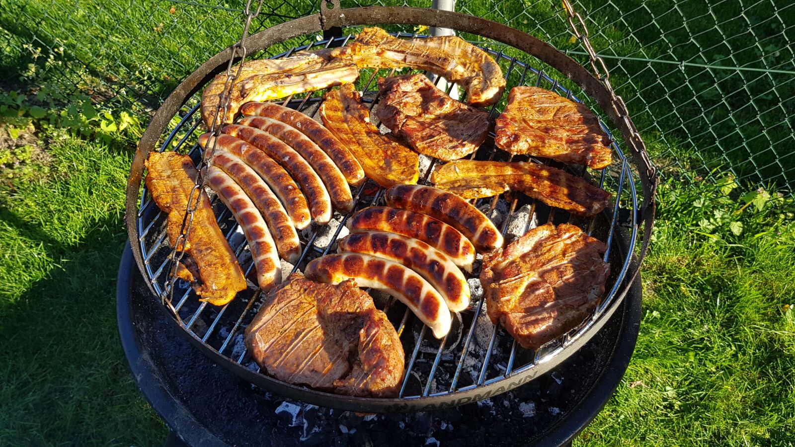 Samsung Galaxy S8+ sample photo. Barbecue, meat, barbecue area photography