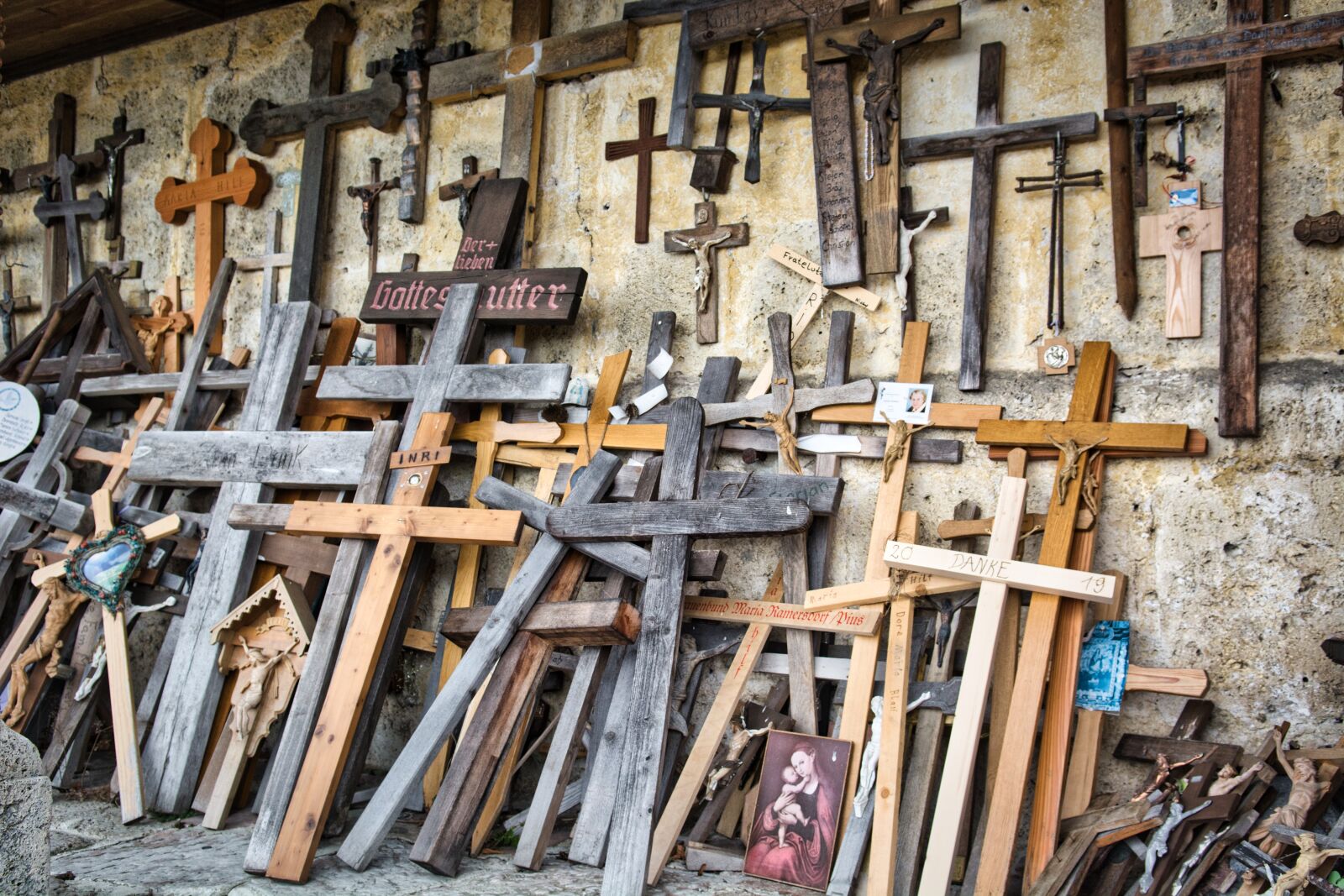 Nikon D7100 sample photo. Cross, pilgrim cross, pilgrimage photography