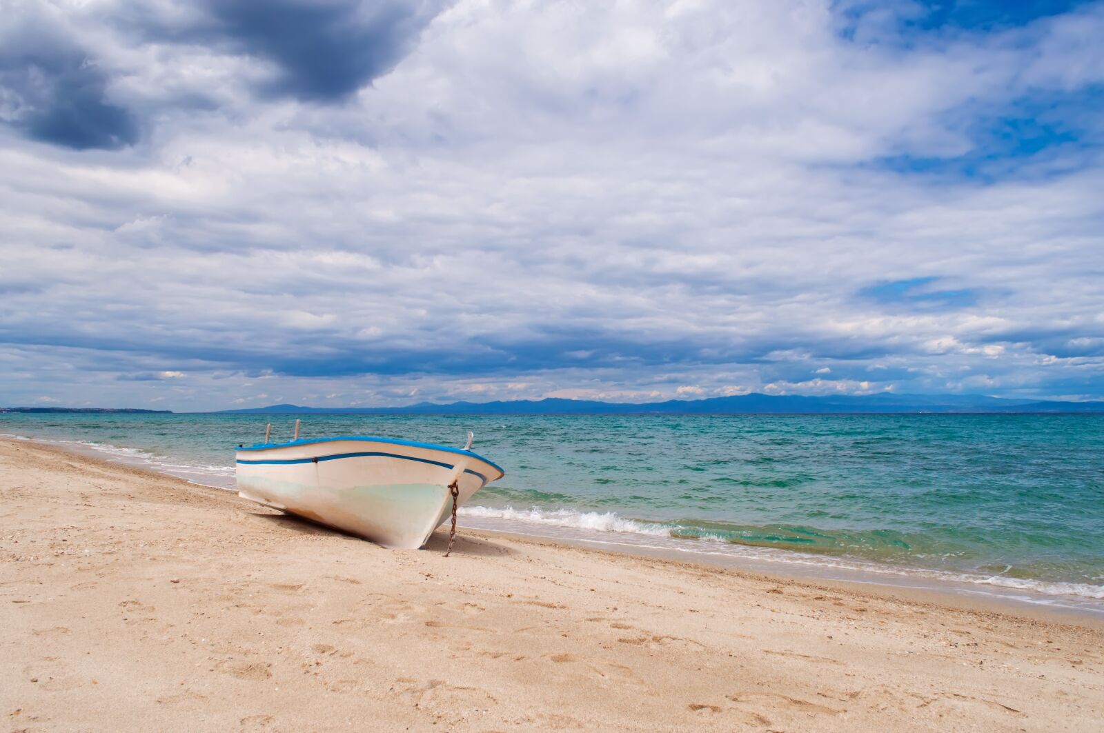 Nikon D5000 sample photo. Beach, island, nautical vessel photography