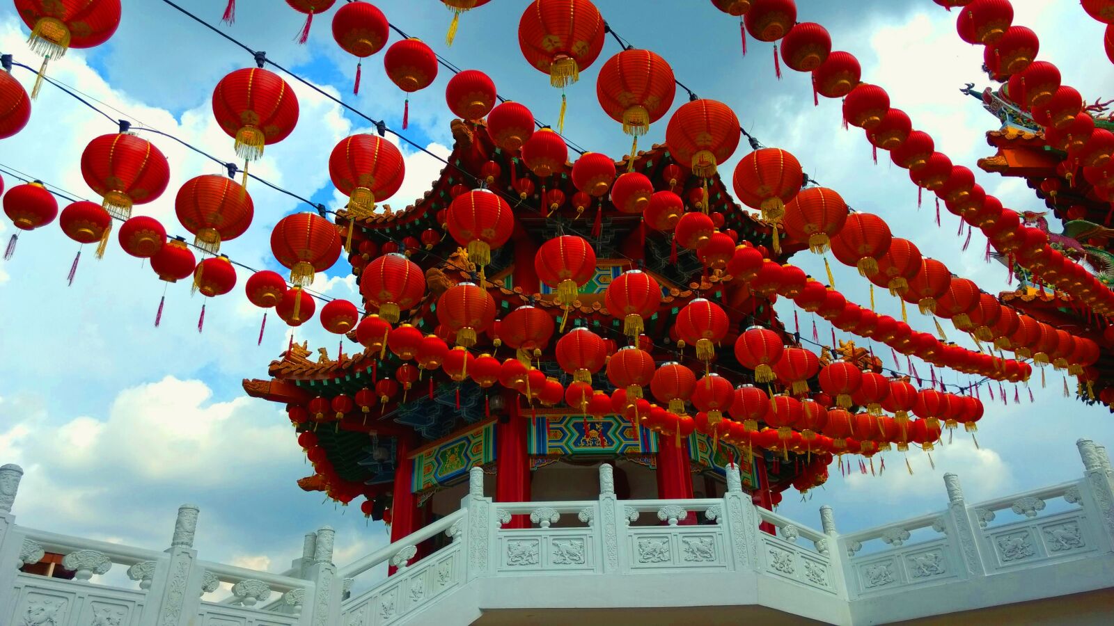 Motorola Moto G (4) sample photo. Temple, chinese, red photography