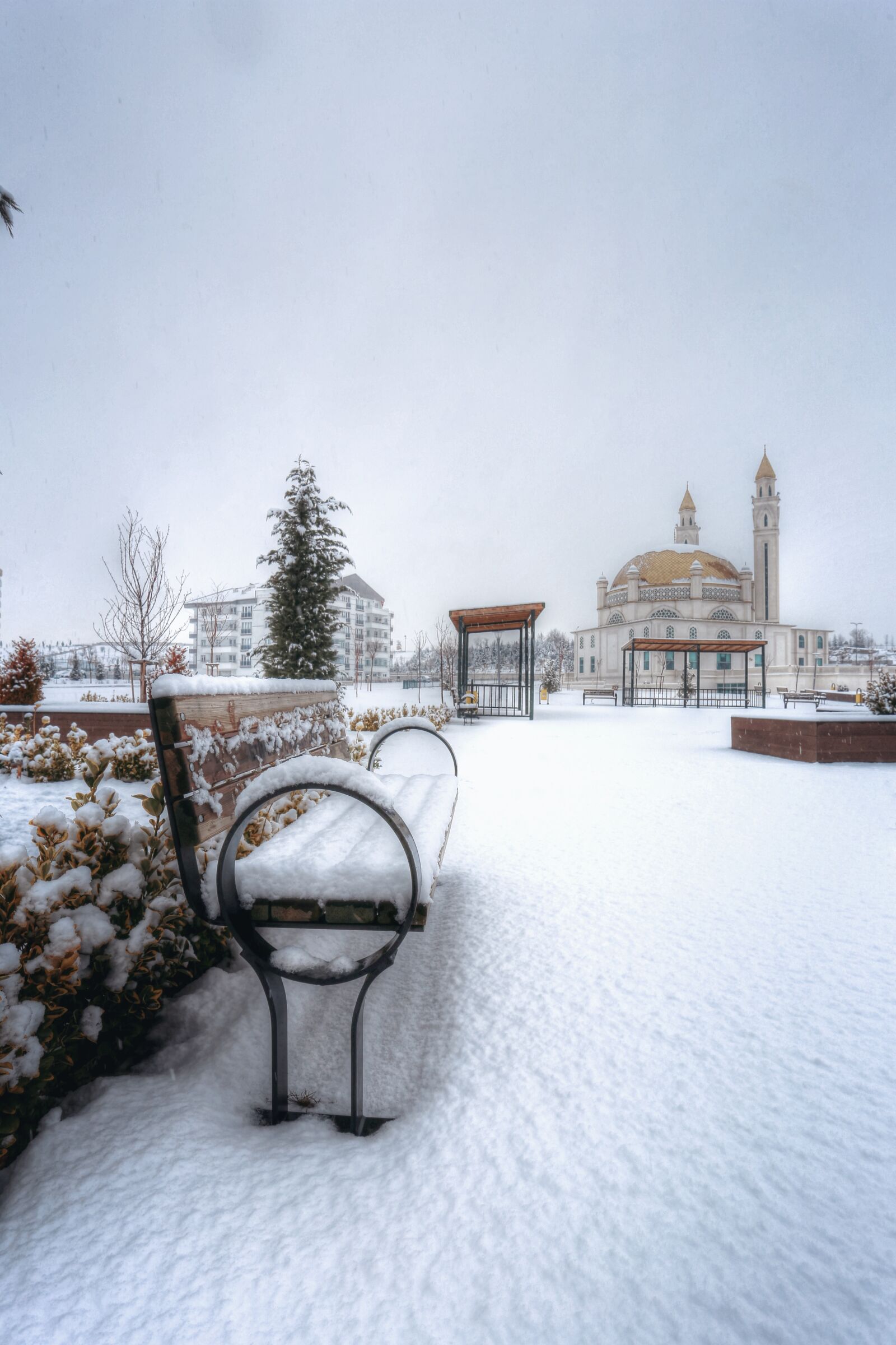 Canon EOS 6D + Canon EF 17-40mm F4L USM sample photo. Snow, winter, cold photography