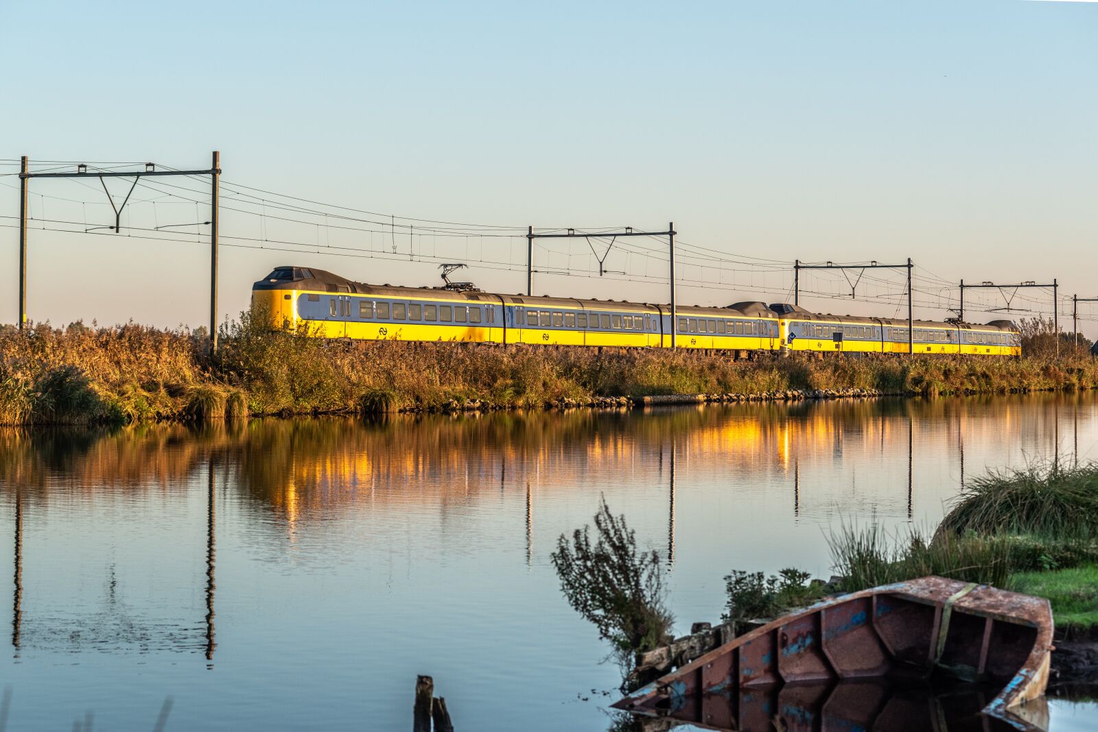 Nikon D750 sample photo. Train, bridge, railroad photography