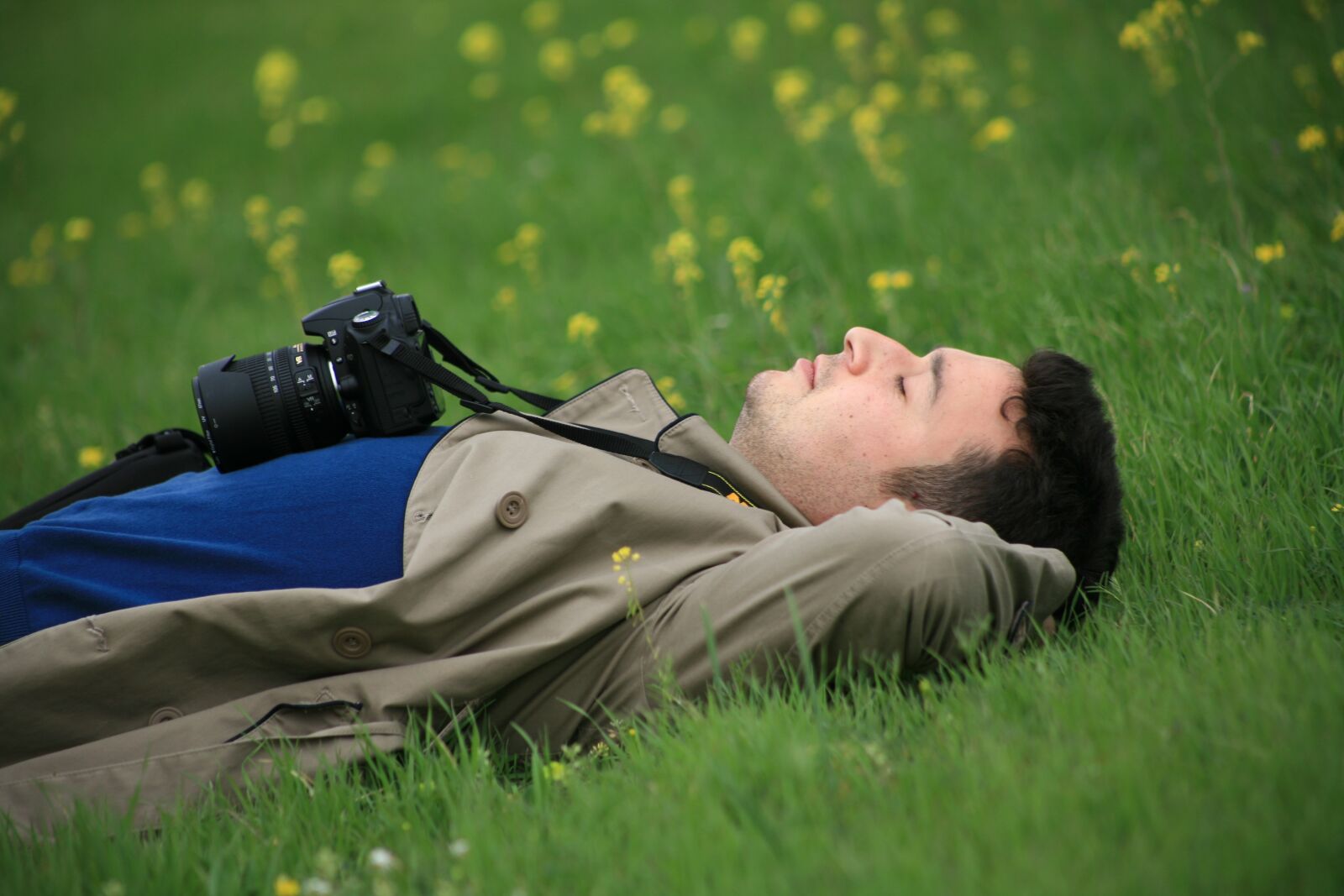 Canon EOS 5D sample photo. Sleep, grass, photographer photography